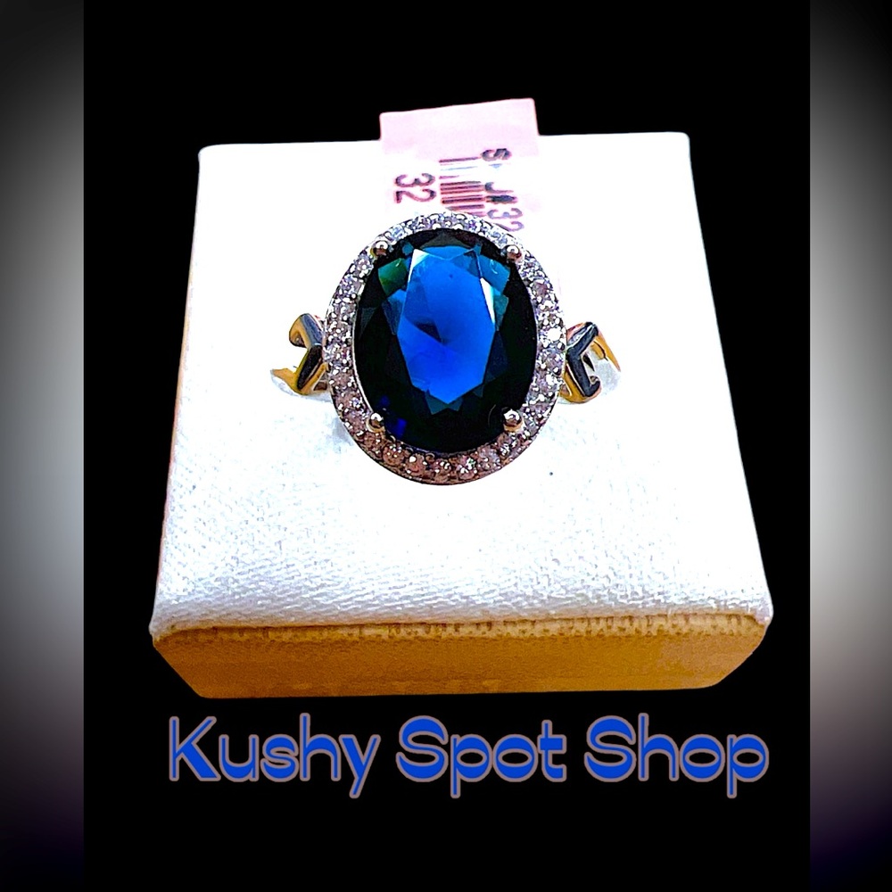 NWT 💙💎Blue Sapphire Colored Oval Cut Crystal w/ CZ Halo Accents Silver Ring sz 5